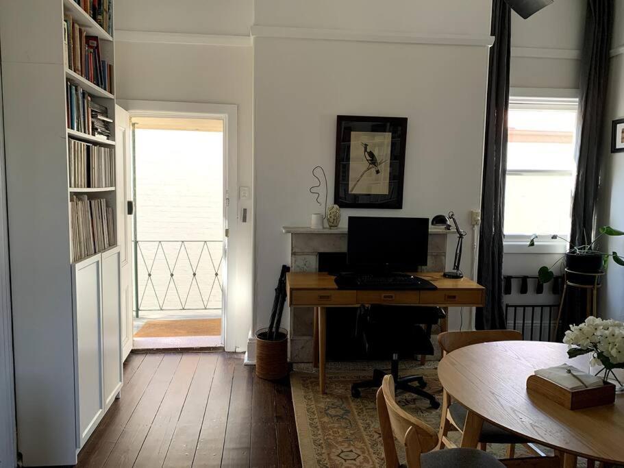 Light Filled Terrace Flat Apartment *