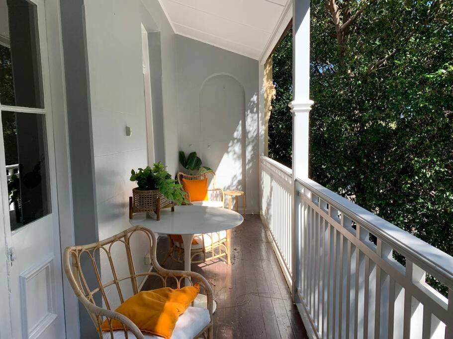 Light Filled Terrace Flat Apartment *